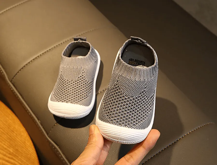 Breathable non-slip baby shoes