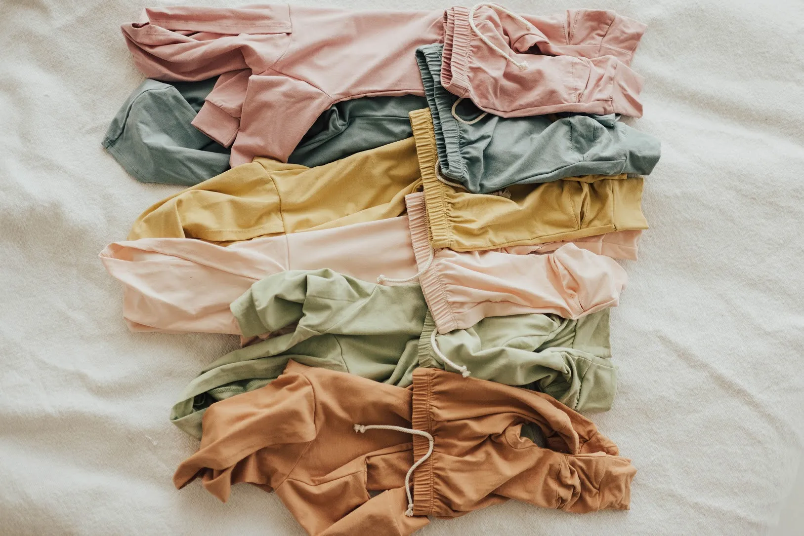 Hoodie in Camel