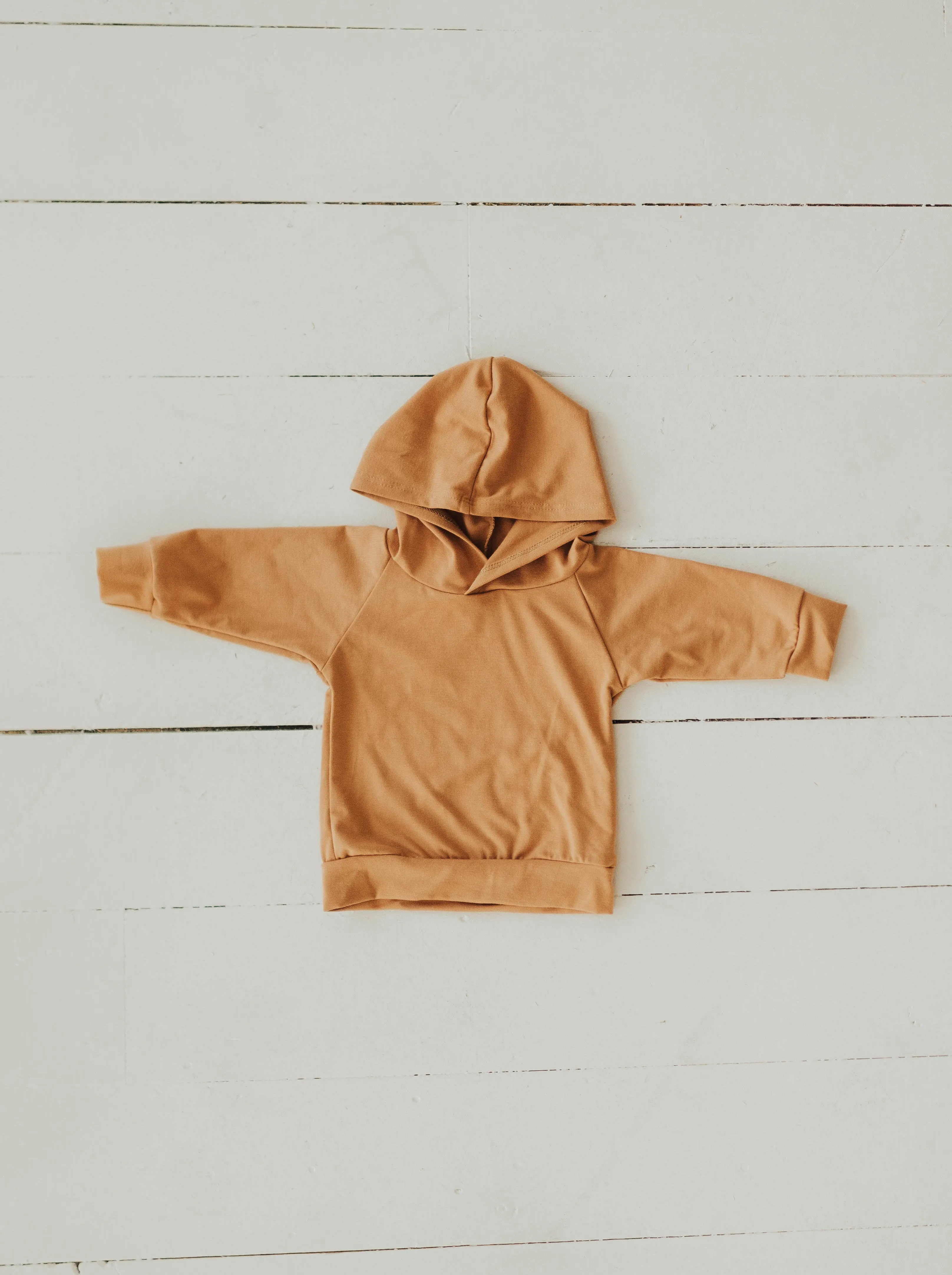 Hoodie in Camel