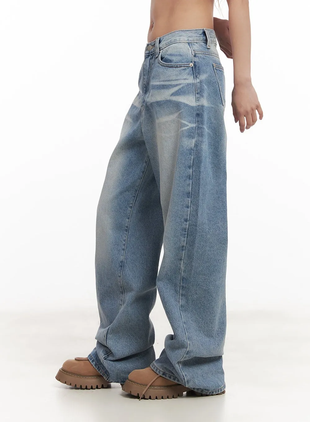 Jenalyn Wide-Leg Jeans CM505