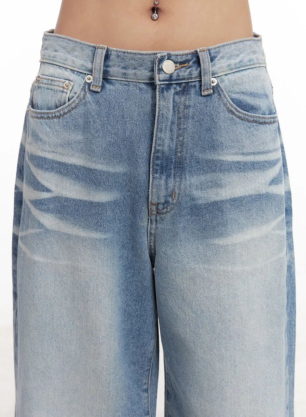 Jenalyn Wide-Leg Jeans CM505