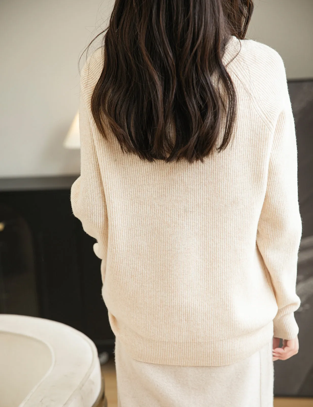 Lillian Woman Zip Long Sleeve Knitted Sweater