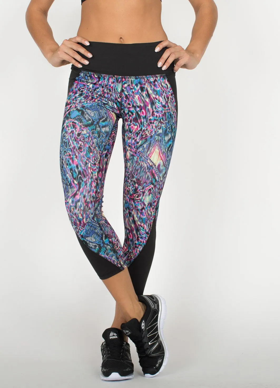 Lumen Acid Print Rave Capri Leggings