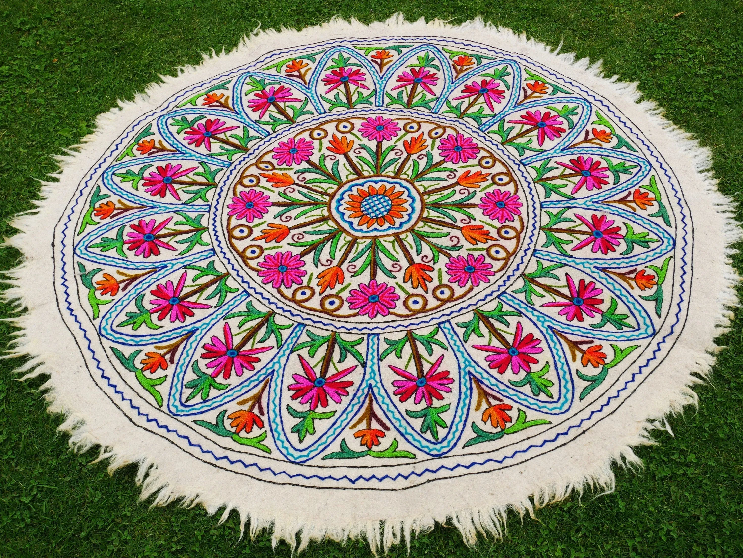 Round wool rug "Himalayan Mandala" | felted wool rug Kashmiri "Namda" traditional felt rug