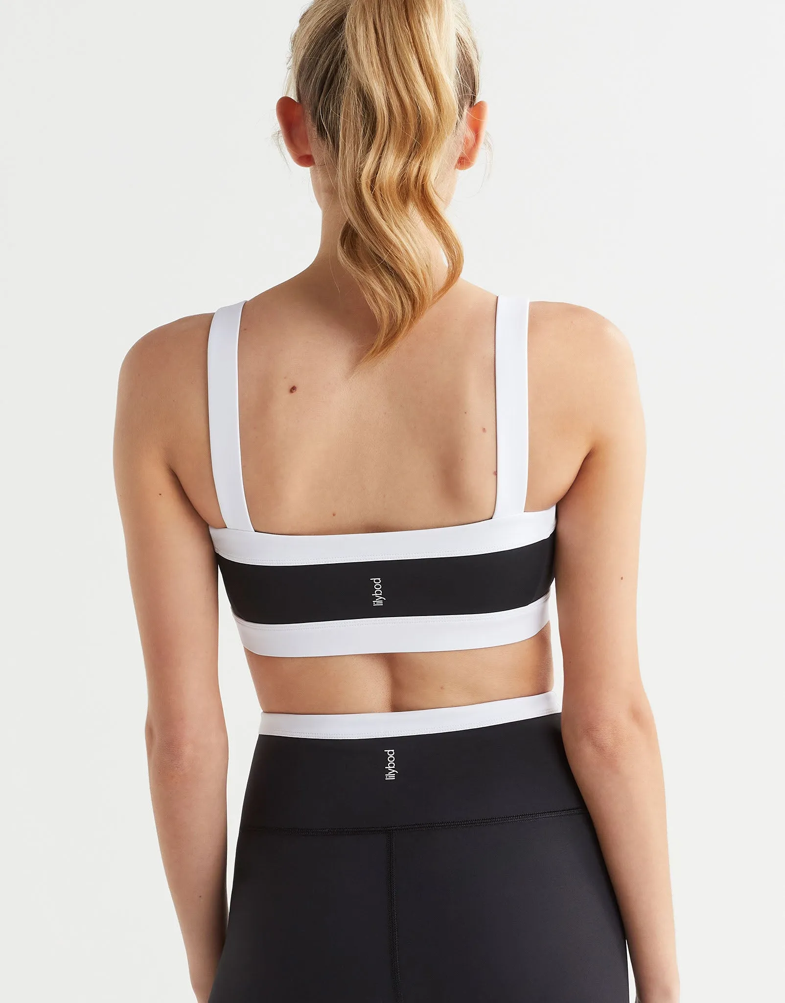 SARA Sports Bra - Black